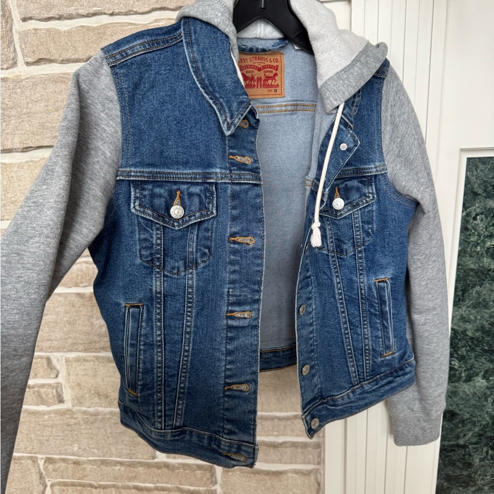Levi's Women's Hybrid Hoodie Trucker Jacket size medium